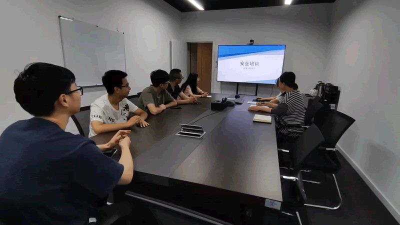手工焊与二保焊：焊工培训中的关键区分**